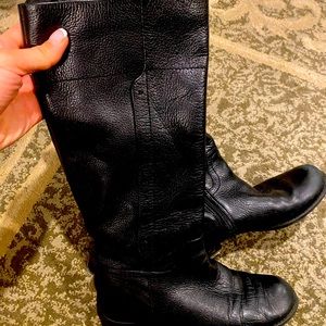 Beautiful real leather black boots size 6 1/2